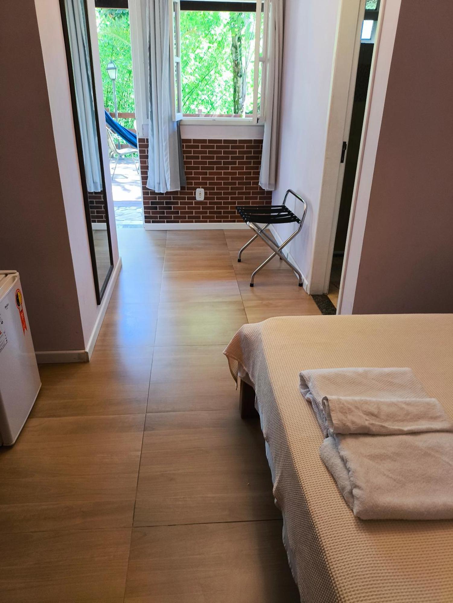 Flats Com Deque, Cozinha E Churrasqueira Conservatória Exteriör bild